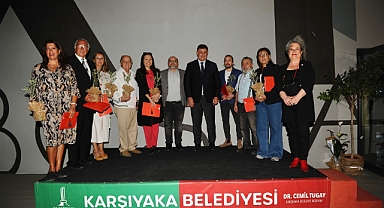 Karşıyaka’da “Bir Millet Uyanıyor” sergisi kapılarını açtı