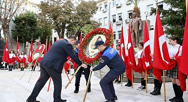 85 yıllık hasretin sirenleri Karşıyaka’nın dört bir yanında duyuldu