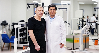 Robot ve hekim işbirliği ‘olmaz’ denileni mümkün kılıyor