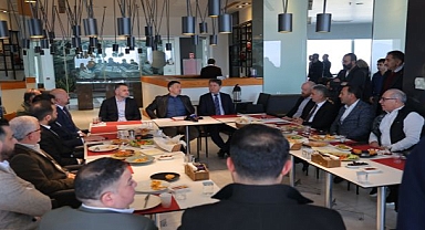 “İZMİR’İ DÜNYANIN TİCARET MERKEZLERİNDEN BİRİ YAPACAĞIZ”