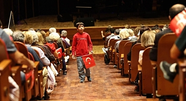 Dilek Türkan ile Cumhuriyet'e Şarkılar