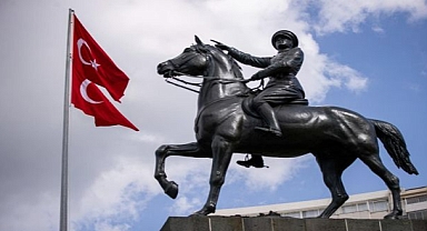 İzmir’de Cumhuriyet Bayramı kutlamaları başladı