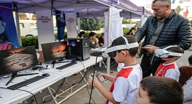 İzmir'de Cumhuriyet coşkusu başladı