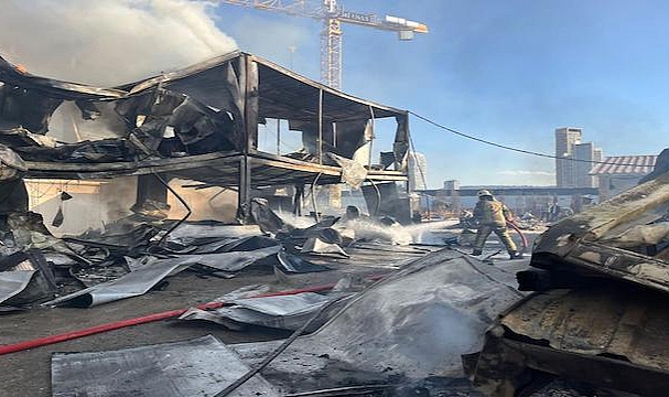 Bayraklı’daki yangın, itfaiyenin müdahalesiyle dakikalar içinde kontrol altına alındı