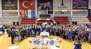 “Bize mutluluk gözyaşları döktürün”