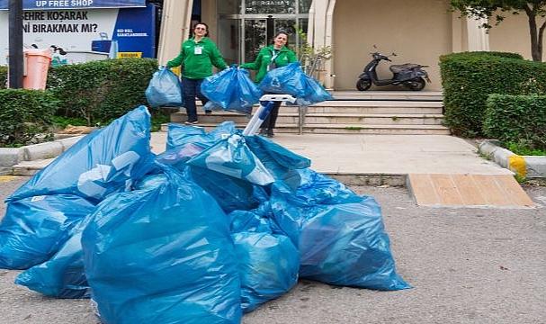 İzmir’de dönüşüm evden başladı