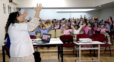 Bayraklı’da 14 Okulda 2 Bin 200 Öğrenciye Hijyen Eğitimi