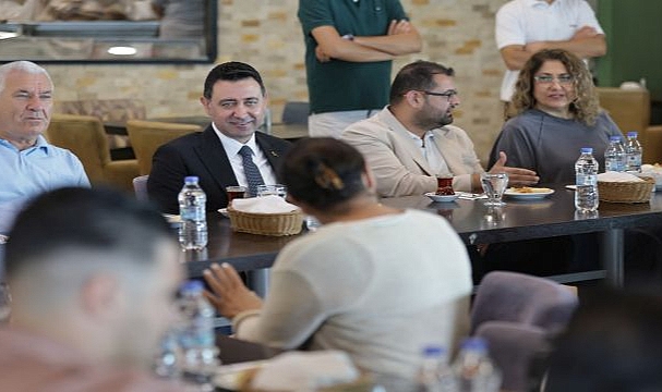 Başkan Önal, muhtarlarla bir araya geldi